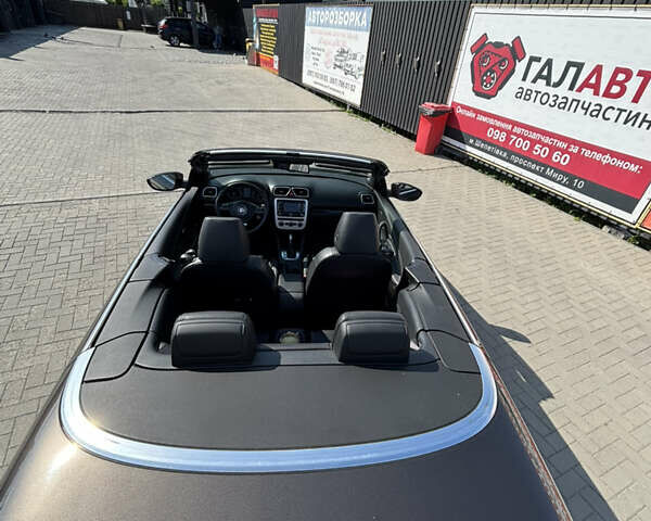 Коричневий Фольксваген Еос, об'ємом двигуна 1.98 л та пробігом 153 тис. км за 10000 $, фото 11 на Automoto.ua