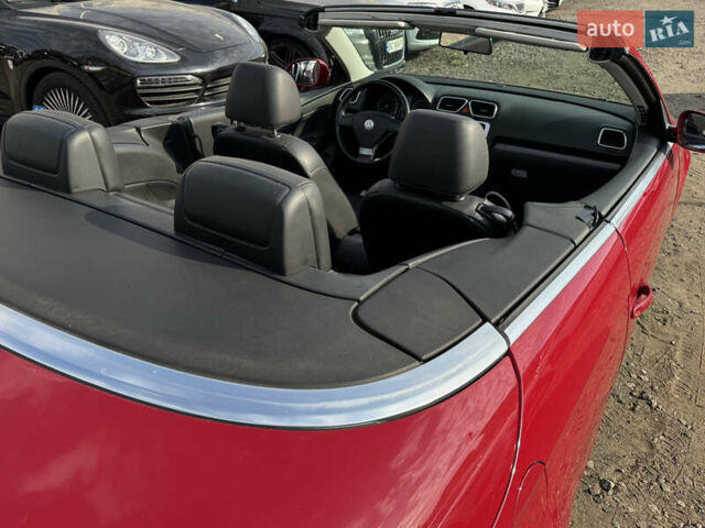 Красный Фольксваген Эос, объемом двигателя 1.98 л и пробегом 97 тыс. км за 9999 $, фото 10 на Automoto.ua