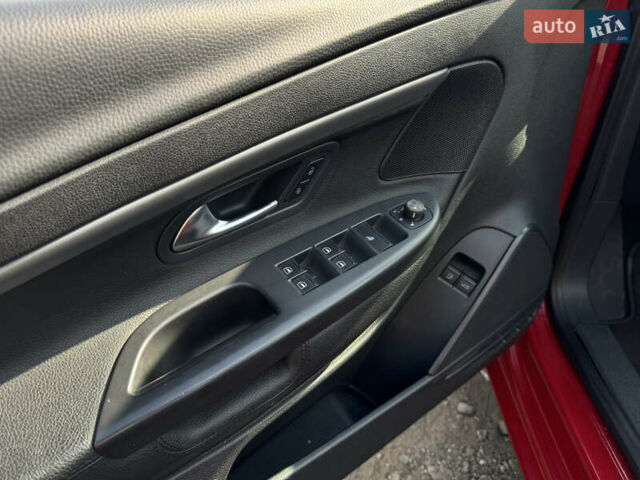 Красный Фольксваген Эос, объемом двигателя 1.98 л и пробегом 97 тыс. км за 9999 $, фото 13 на Automoto.ua