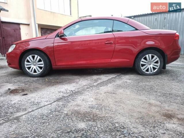 Красный Фольксваген Эос, объемом двигателя 2 л и пробегом 192 тыс. км за 5600 $, фото 17 на Automoto.ua