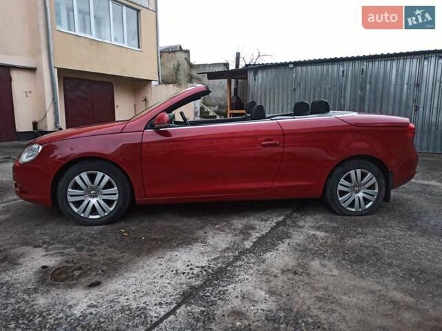 Красный Фольксваген Эос, объемом двигателя 2 л и пробегом 192 тыс. км за 5600 $, фото 7 на Automoto.ua