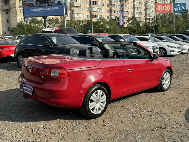 Красный Фольксваген Эос, объемом двигателя 1.98 л и пробегом 97 тыс. км за 9999 $, фото 5 на Automoto.ua