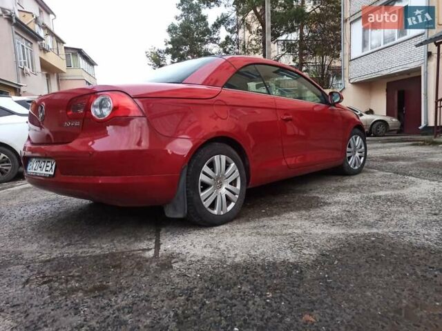 Красный Фольксваген Эос, объемом двигателя 2 л и пробегом 192 тыс. км за 5600 $, фото 8 на Automoto.ua