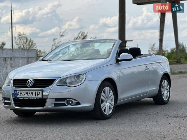Фольксваген Эос, объемом двигателя 2 л и пробегом 250 тыс. км за 5700 $, фото 3 на Automoto.ua