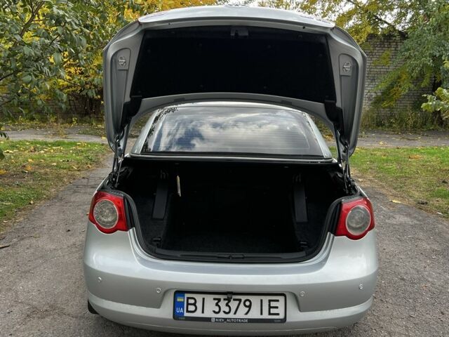 Серый Фольксваген Эос, объемом двигателя 2 л и пробегом 230 тыс. км за 4800 $, фото 12 на Automoto.ua