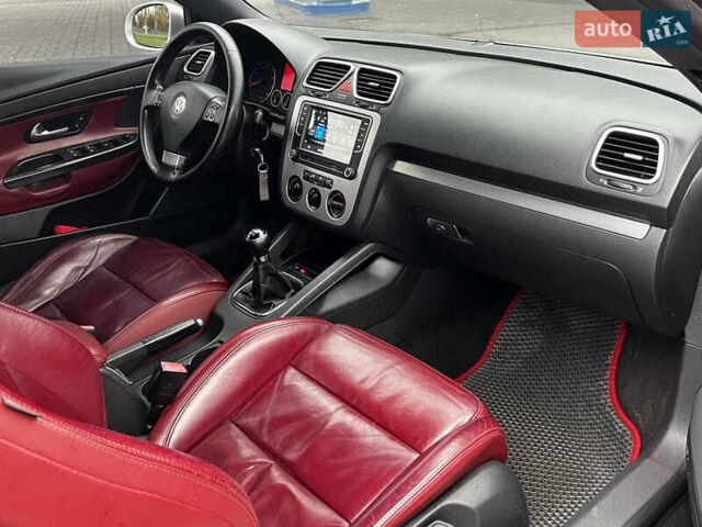 Серый Фольксваген Эос, объемом двигателя 1.98 л и пробегом 238 тыс. км за 4300 $, фото 17 на Automoto.ua