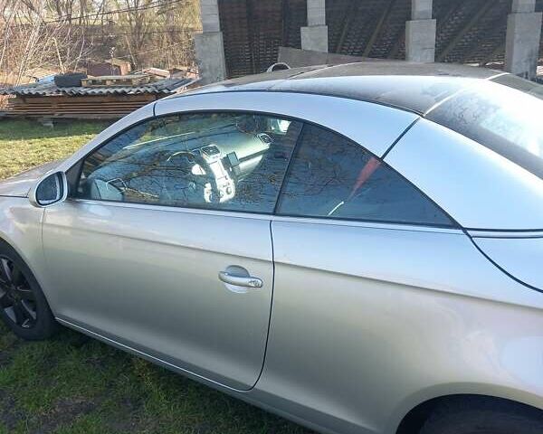 Сірий Фольксваген Еос, об'ємом двигуна 2 л та пробігом 170 тис. км за 6000 $, фото 8 на Automoto.ua
