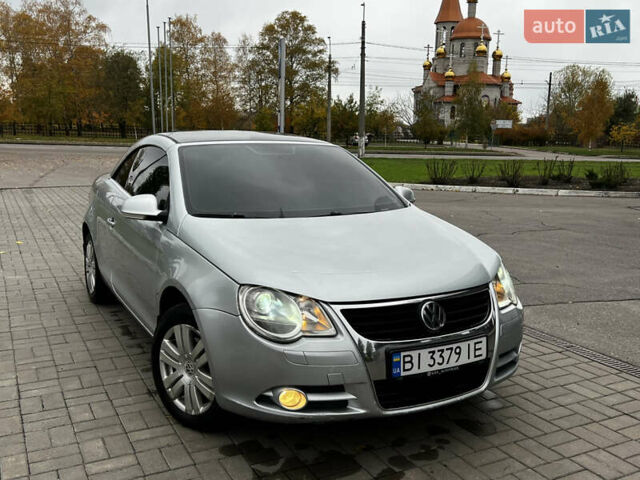 Серый Фольксваген Эос, объемом двигателя 1.98 л и пробегом 238 тыс. км за 4300 $, фото 3 на Automoto.ua