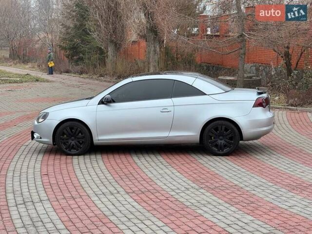 Сірий Фольксваген Еос, об'ємом двигуна 2 л та пробігом 233 тис. км за 5999 $, фото 6 на Automoto.ua