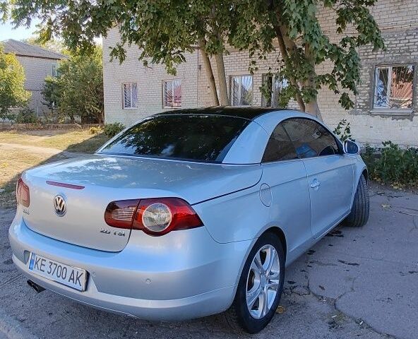 Фольксваген Эос 2008 в Каменское - Днепродзержинск на Automoto.ua Серый Фольксваген Эос, объемом двигателя 2 л и пробегом 150 тыс. км за 6500 $, фото 4 на Automoto.ua