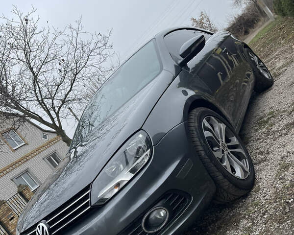 Серый Фольксваген Эос, объемом двигателя 1.98 л и пробегом 203 тыс. км за 9500 $, фото 6 на Automoto.ua