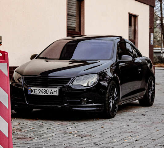 Синий Фольксваген Эос, объемом двигателя 2 л и пробегом 270 тыс. км за 9000 $, фото 11 на Automoto.ua