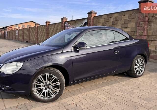 Синий Фольксваген Эос, объемом двигателя 2 л и пробегом 238 тыс. км за 6999 $, фото 1 на Automoto.ua