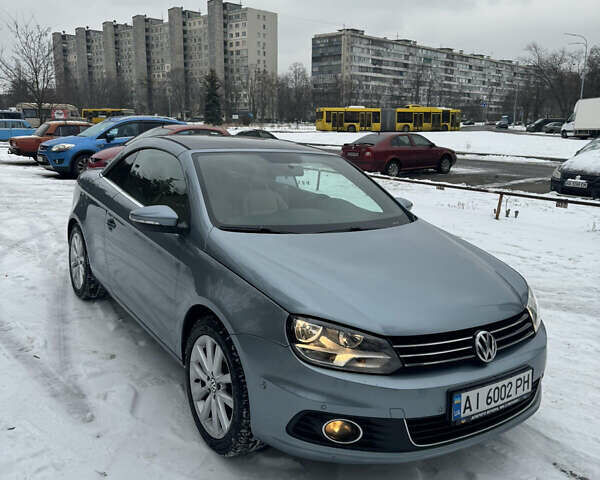 Синій Фольксваген Еос, об'ємом двигуна 1.98 л та пробігом 91 тис. км за 10800 $, фото 2 на Automoto.ua