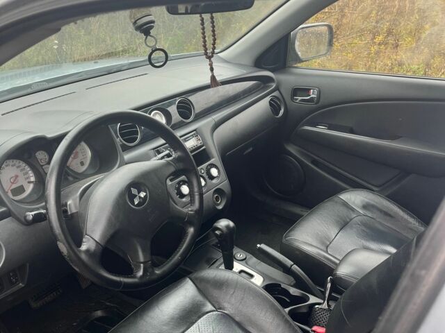 Серый Фольксваген ЕвроВан, объемом двигателя 2.4 л и пробегом 320 тыс. км за 4700 $, фото 4 на Automoto.ua