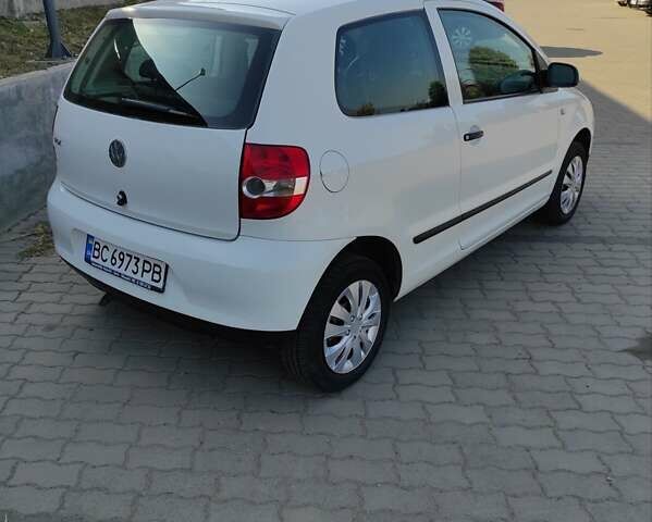 Белый Фольксваген Фокс, объемом двигателя 1.2 л и пробегом 240 тыс. км за 3100 $, фото 1 на Automoto.ua