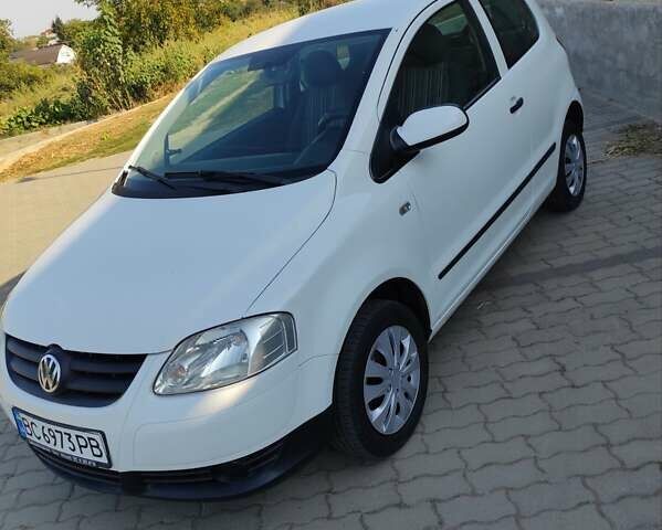 Белый Фольксваген Фокс, объемом двигателя 1.2 л и пробегом 240 тыс. км за 3100 $, фото 18 на Automoto.ua