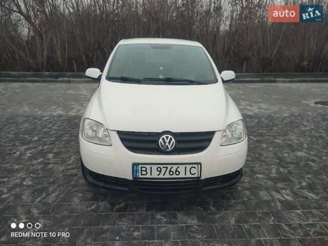 Білий Фольксваген Фокс, об'ємом двигуна 1.2 л та пробігом 327 тис. км за 4100 $, фото 1 на Automoto.ua