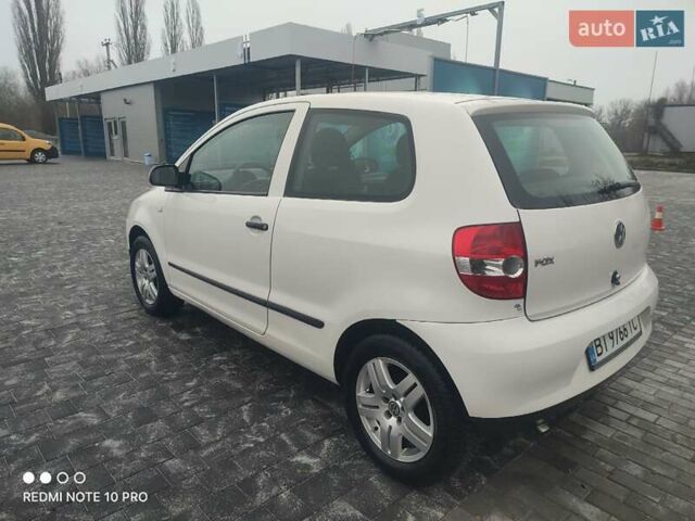 Білий Фольксваген Фокс, об'ємом двигуна 1.2 л та пробігом 327 тис. км за 4100 $, фото 3 на Automoto.ua