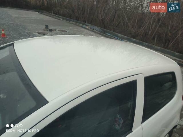 Білий Фольксваген Фокс, об'ємом двигуна 1.2 л та пробігом 327 тис. км за 4100 $, фото 7 на Automoto.ua