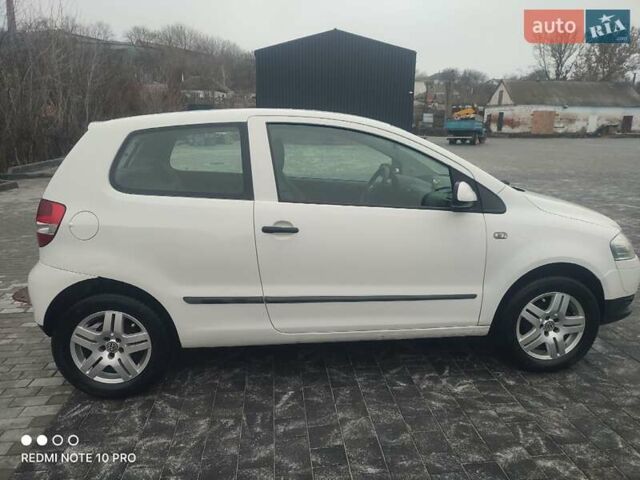Білий Фольксваген Фокс, об'ємом двигуна 1.2 л та пробігом 327 тис. км за 4100 $, фото 6 на Automoto.ua