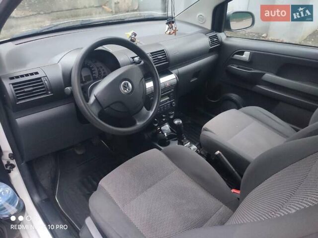 Білий Фольксваген Фокс, об'ємом двигуна 1.2 л та пробігом 327 тис. км за 4100 $, фото 30 на Automoto.ua