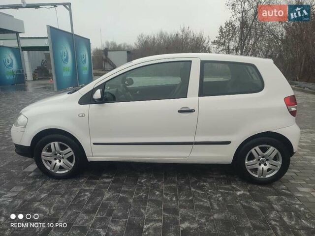 Білий Фольксваген Фокс, об'ємом двигуна 1.2 л та пробігом 327 тис. км за 4100 $, фото 9 на Automoto.ua