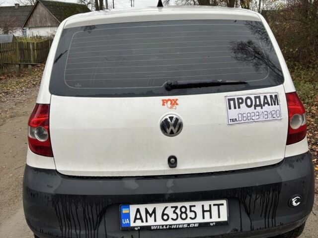 Белый Фольксваген Фокс, объемом двигателя 1.2 л и пробегом 2 тыс. км за 4000 $, фото 3 на Automoto.ua