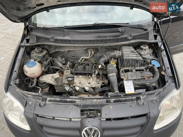 Чорний Фольксваген Фокс, об'ємом двигуна 1.2 л та пробігом 283 тис. км за 3000 $, фото 43 на Automoto.ua