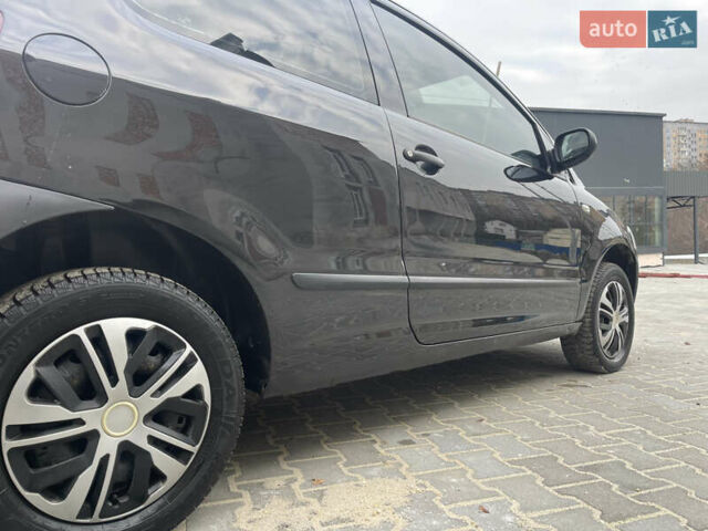 Чорний Фольксваген Фокс, об'ємом двигуна 1.2 л та пробігом 283 тис. км за 3000 $, фото 34 на Automoto.ua