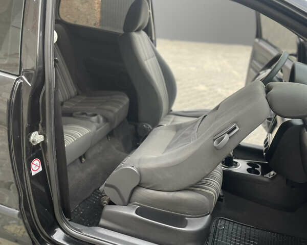 Чорний Фольксваген Фокс, об'ємом двигуна 1.2 л та пробігом 283 тис. км за 3000 $, фото 39 на Automoto.ua