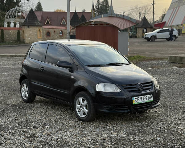 Черный Фольксваген Фокс, объемом двигателя 1.4 л и пробегом 100 тыс. км за 2990 $, фото 3 на Automoto.ua