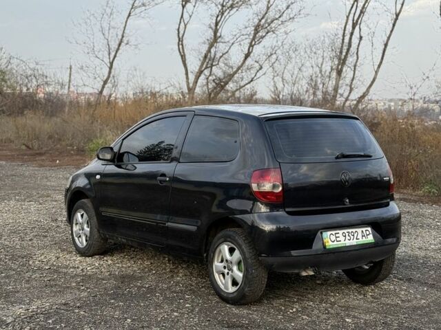 Черный Фольксваген Фокс, объемом двигателя 1.4 л и пробегом 100 тыс. км за 2990 $, фото 1 на Automoto.ua