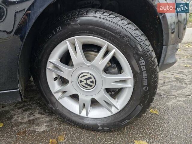 Фольксваген Фокс 2006 в Киеве на Automoto.ua Черный Фольксваген Фокс, объемом двигателя 1.2 л и пробегом 180 тыс. км за 3699 $, фото 11 на Automoto.ua