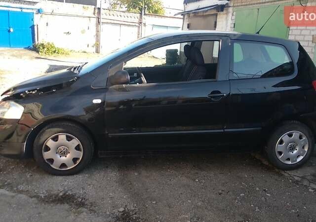Чорний Фольксваген Фокс, об'ємом двигуна 1.2 л та пробігом 212 тис. км за 2500 $, фото 2 на Automoto.ua
