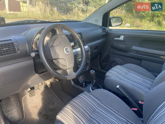 Чорний Фольксваген Фокс, об'ємом двигуна 1.39 л та пробігом 165 тис. км за 4950 $, фото 3 на Automoto.ua