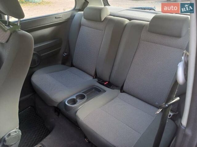 Черный Фольксваген Фокс, объемом двигателя 1.2 л и пробегом 170 тыс. км за 3000 $, фото 5 на Automoto.ua