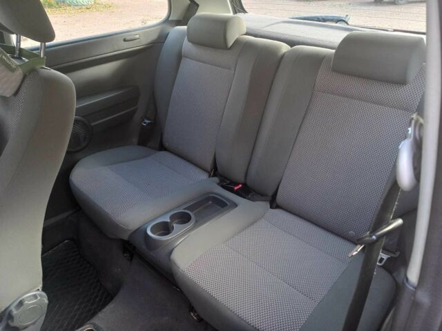 Черный Фольксваген Фокс, объемом двигателя 1.2 л и пробегом 170 тыс. км за 3500 $, фото 5 на Automoto.ua