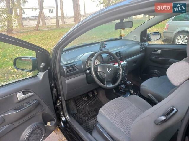 Черный Фольксваген Фокс, объемом двигателя 1.2 л и пробегом 170 тыс. км за 3000 $, фото 7 на Automoto.ua