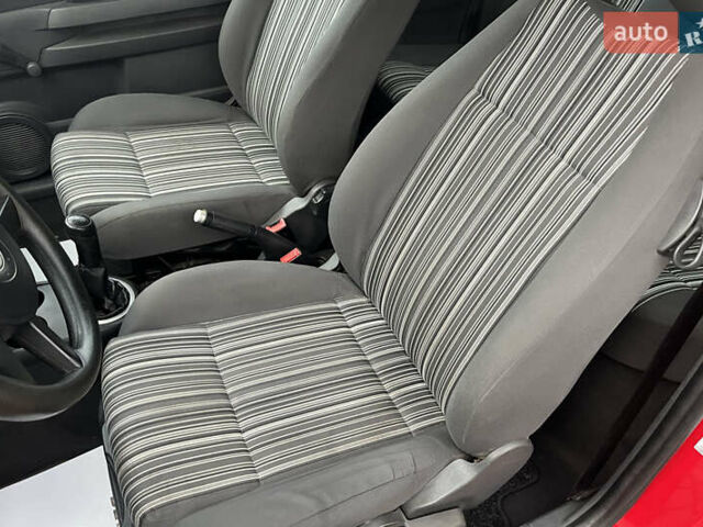 Красный Фольксваген Фокс, объемом двигателя 1.2 л и пробегом 144 тыс. км за 4200 $, фото 16 на Automoto.ua