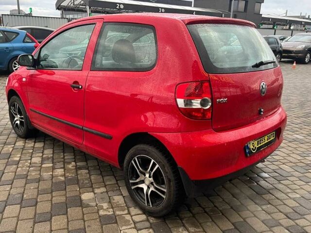 Червоний Фольксваген Фокс, об'ємом двигуна 1.2 л та пробігом 144 тис. км за 4300 $, фото 4 на Automoto.ua