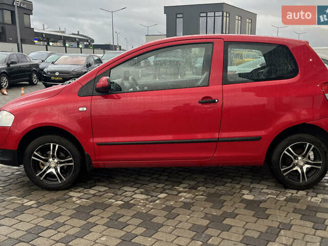Красный Фольксваген Фокс, объемом двигателя 1.2 л и пробегом 144 тыс. км за 4300 $, фото 3 на Automoto.ua