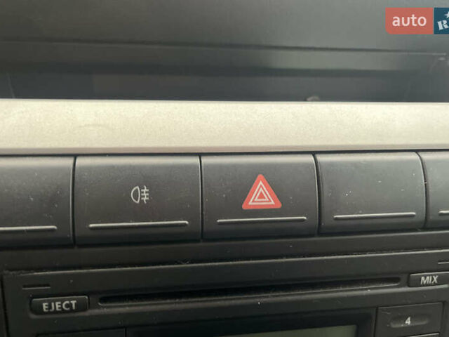 Красный Фольксваген Фокс, объемом двигателя 1.2 л и пробегом 144 тыс. км за 4300 $, фото 14 на Automoto.ua