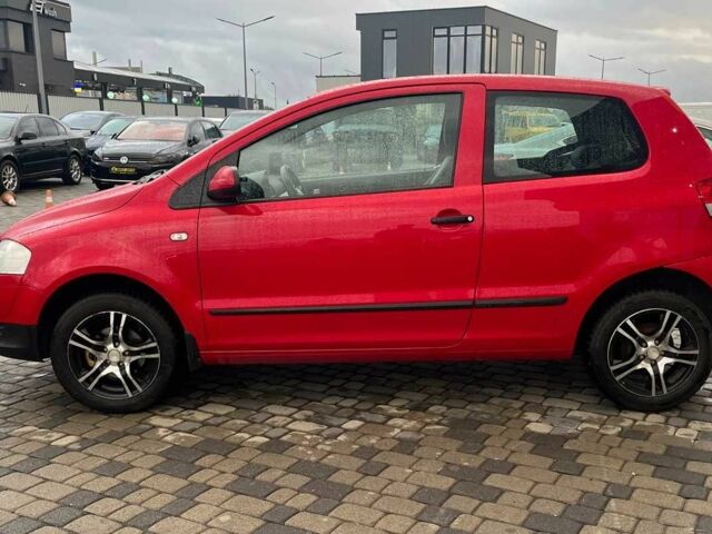 Червоний Фольксваген Фокс, об'ємом двигуна 1.2 л та пробігом 144 тис. км за 4300 $, фото 3 на Automoto.ua