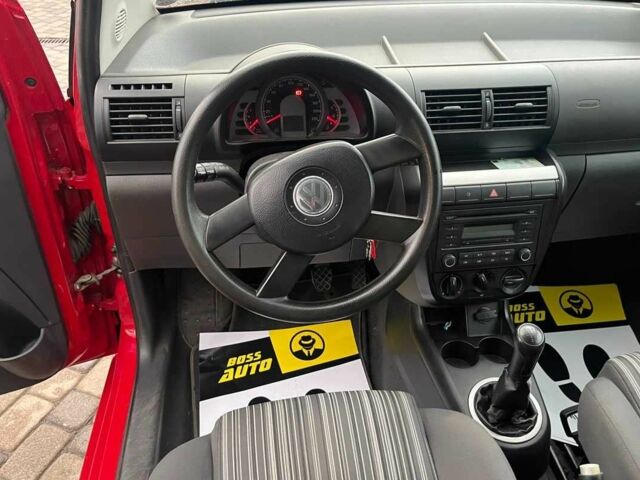 Червоний Фольксваген Фокс, об'ємом двигуна 1.2 л та пробігом 144 тис. км за 4300 $, фото 18 на Automoto.ua