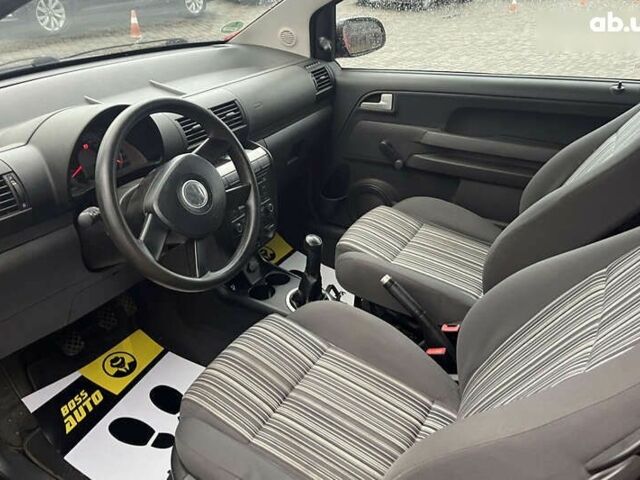 Фольксваген Фокс, объемом двигателя 1.2 л и пробегом 144 тыс. км за 4200 $, фото 9 на Automoto.ua