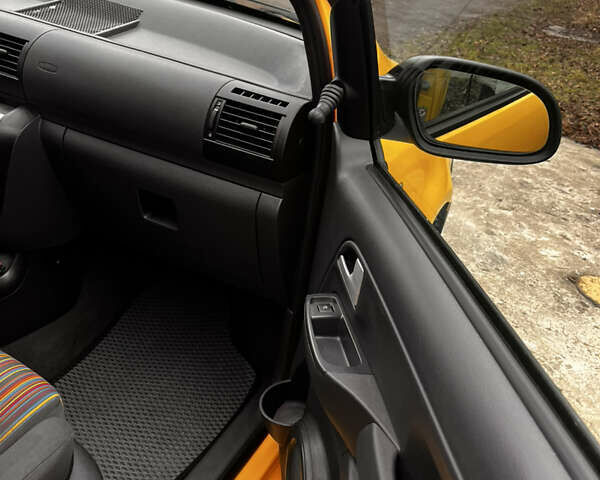 Жовтий Фольксваген Фокс, об'ємом двигуна 1.2 л та пробігом 201 тис. км за 3500 $, фото 9 на Automoto.ua