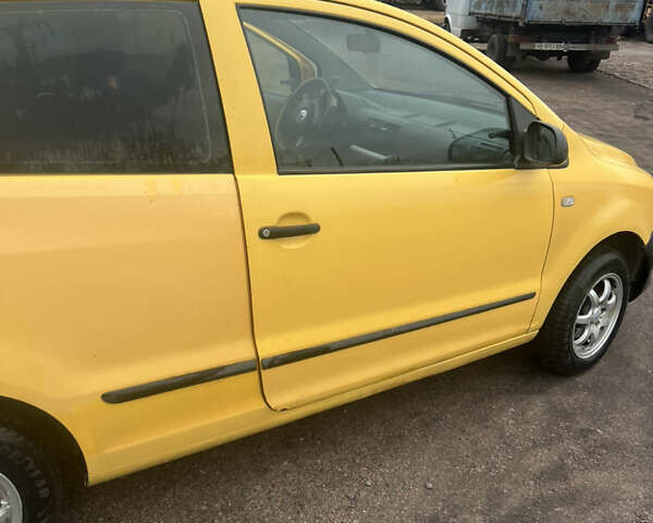 Фольксваген Фокс 2006 в Новоукраинке на Automoto.ua Желтый Фольксваген Фокс, объемом двигателя 1.42 л и пробегом 327 тыс. км за 2400 $, фото 7 на Automoto.ua