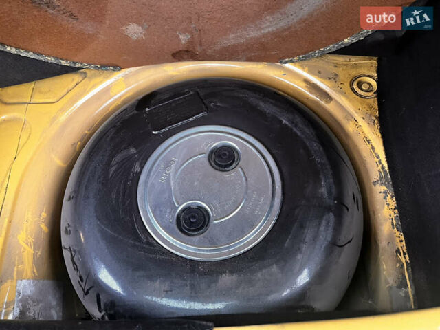 Жовтий Фольксваген Фокс, об'ємом двигуна 1.2 л та пробігом 201 тис. км за 3500 $, фото 10 на Automoto.ua