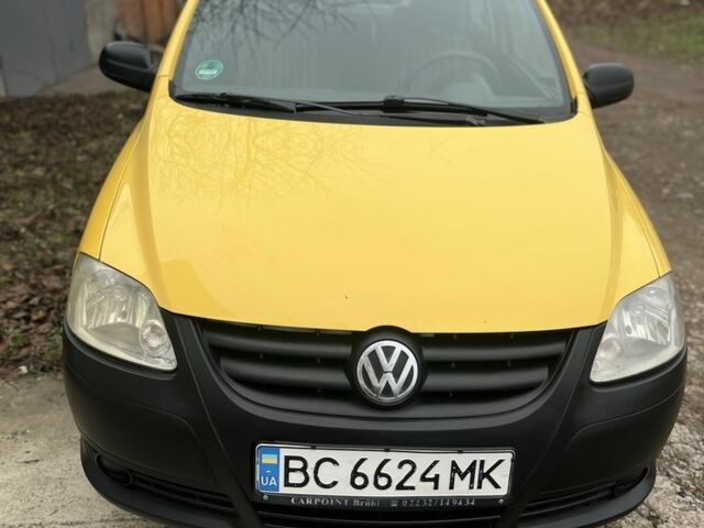 Жовтий Фольксваген Фокс, об'ємом двигуна 1.2 л та пробігом 201 тис. км за 3700 $, фото 1 на Automoto.ua